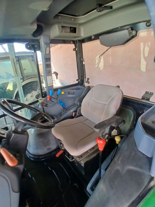 Трактор сотилади