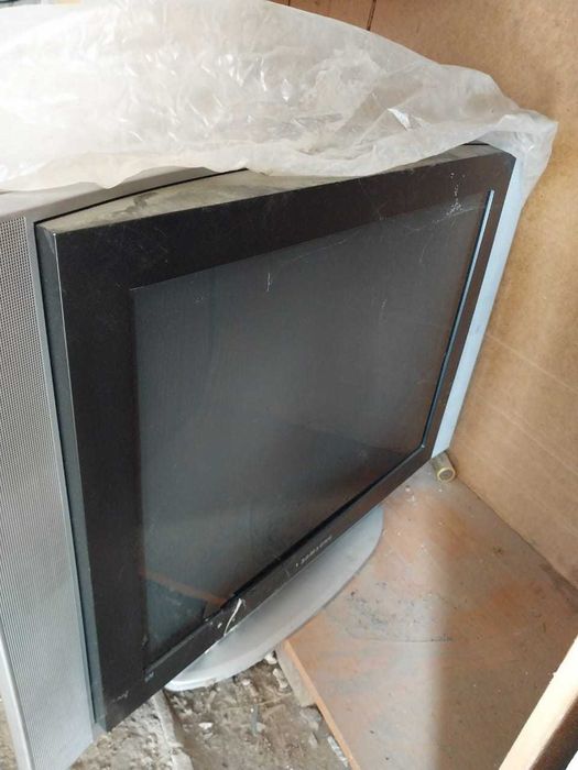 Продам Телик LG ///
