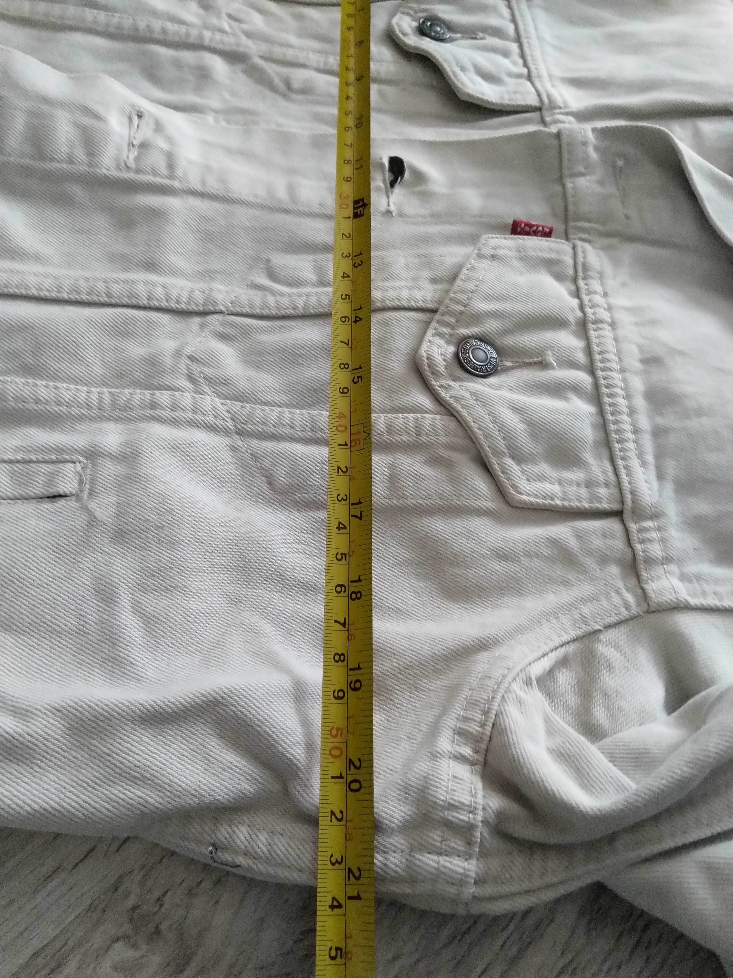 Jacheta Levi Strauss - M