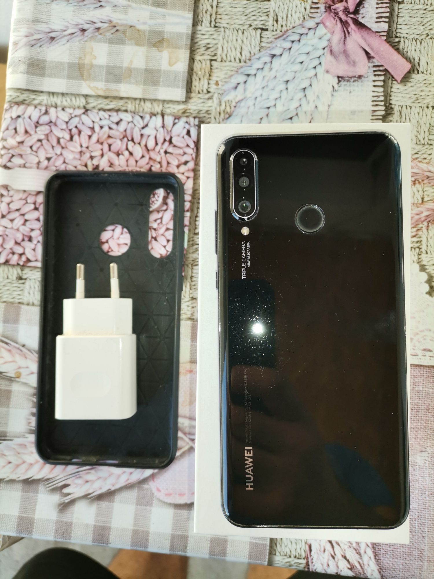 Huawel p30 lite с пукнат дисплей