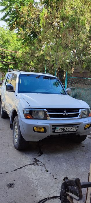 Митсубиси Паджеро 2001 год