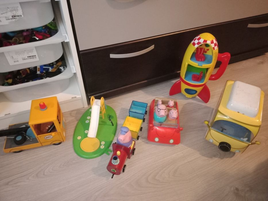 Lot jucarii Pepa pig masina tren autobuz racheta
