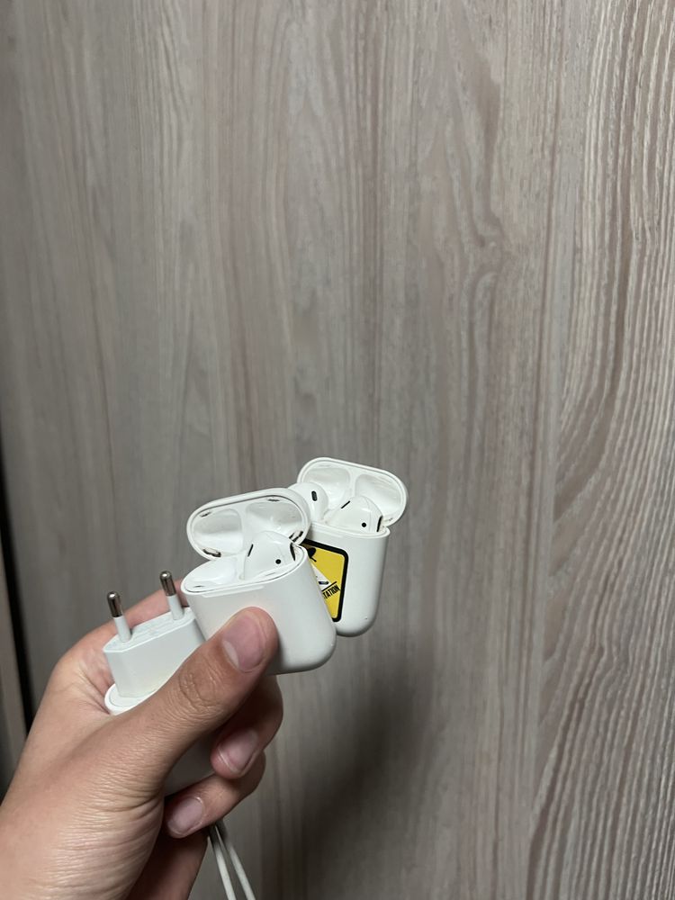Кейс airpods 2 оригинал
