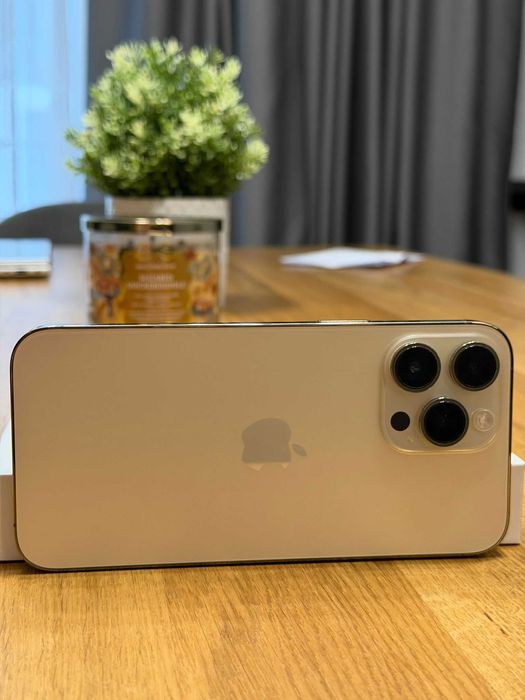 iPhone 14 Pro Max 128GB Gold, stare foarte buna + 2 huse