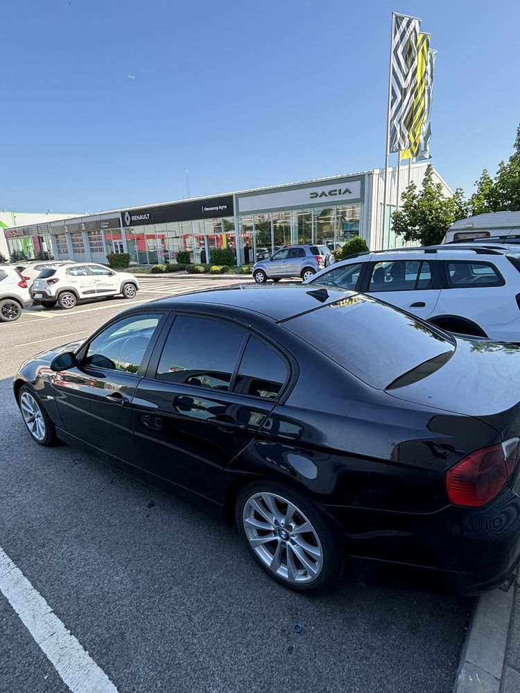 BMW Е90 320d 2006 година