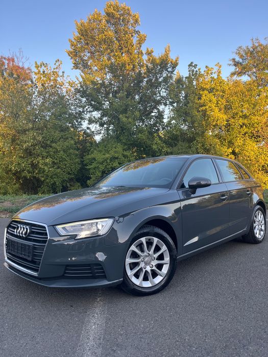 Audi A3 1.5 TSI 150cp Automat