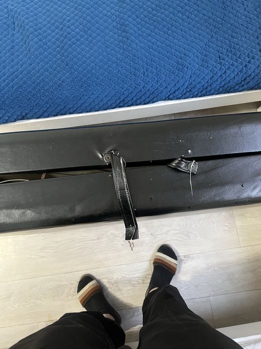 Кушетка бу собирается легко и раскрывается