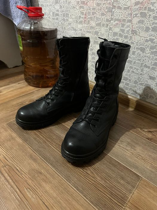 Продам военные берцы и форму