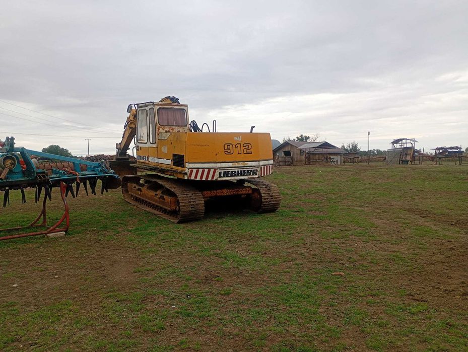 Vand Excavator Liebherr 912