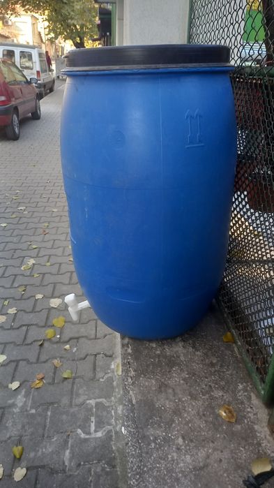 Пластмасов бидон