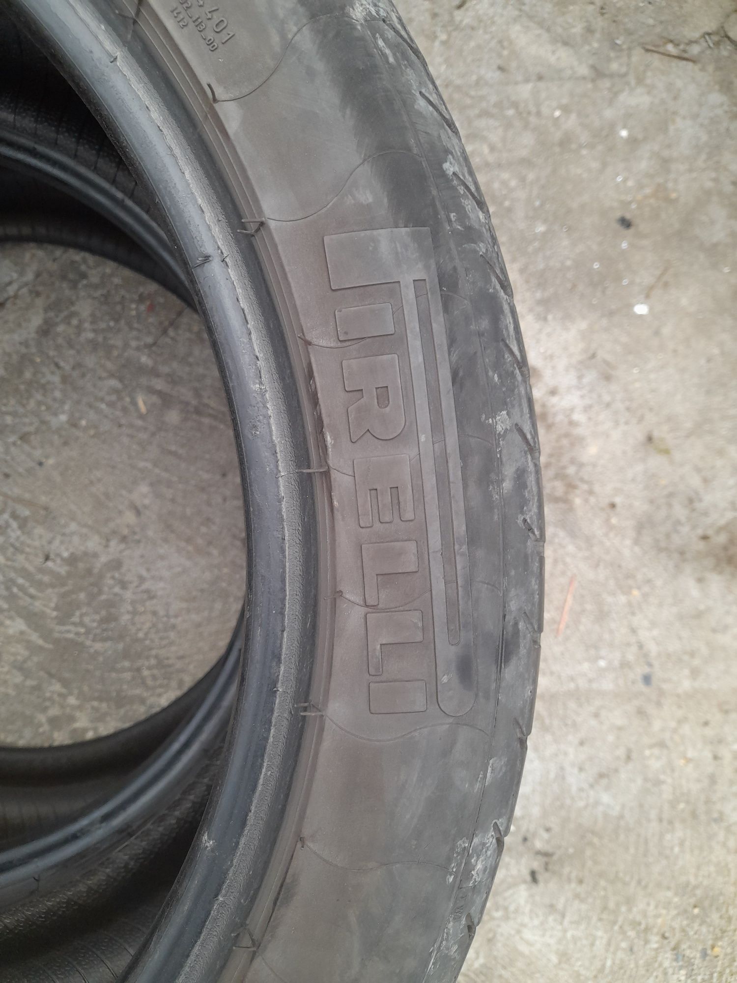 Vand 4 anvelope de vara 255 40 r18