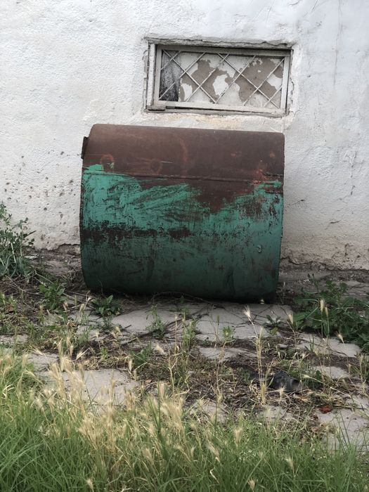 Продам бочку толстостенный один тон