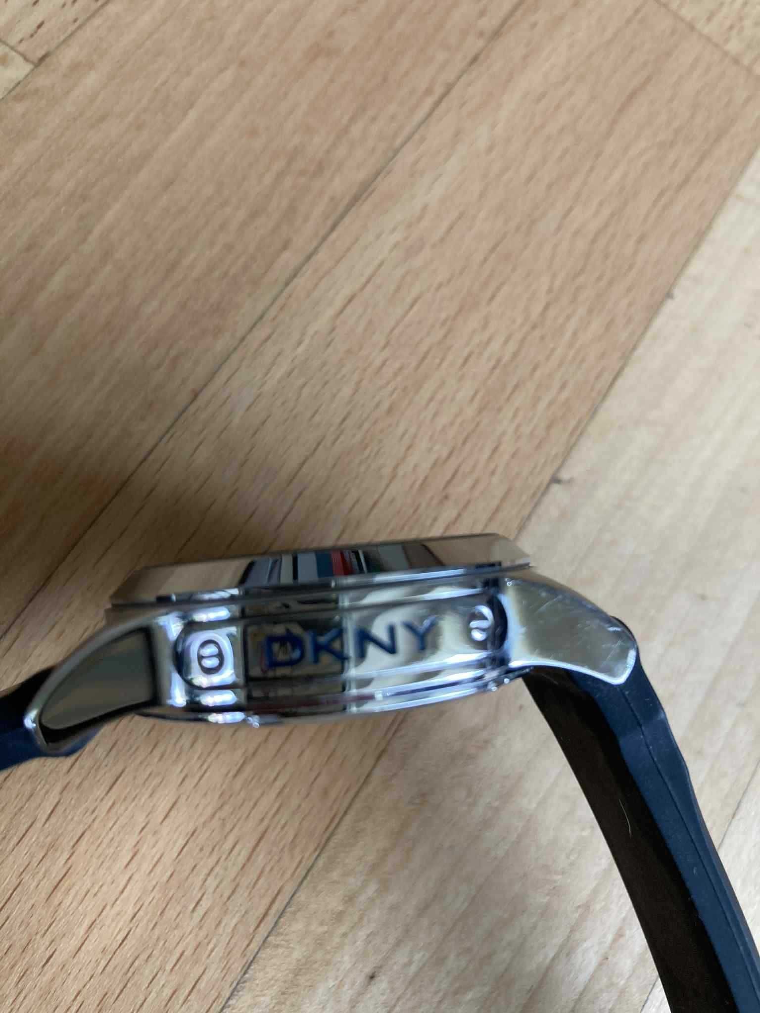 DKNY Chronograph оригинален часовник