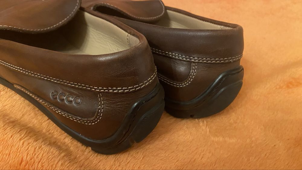 Pantofi eleganti din piele