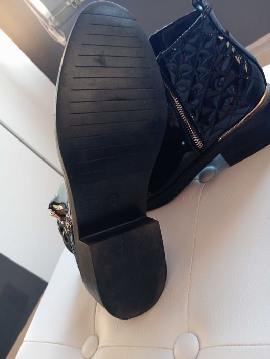 Дамски боти номер39