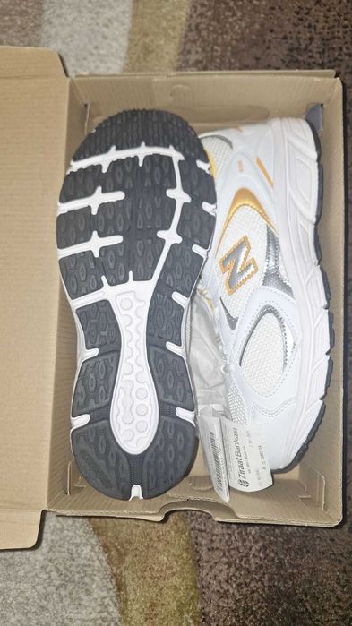 Маратонки New Balance