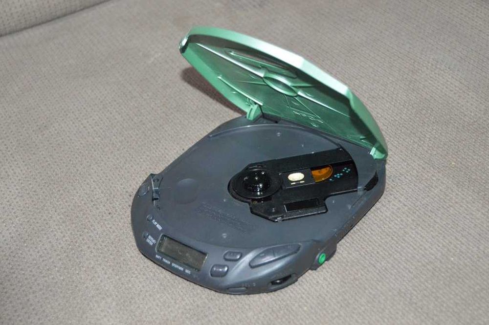 Player CD portabil clasic Sony Discman D-181 + alimentator