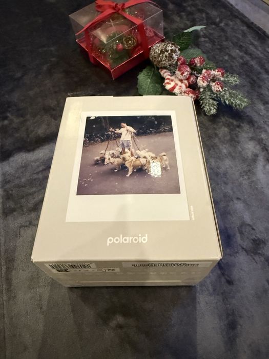Апарат Polaroid now