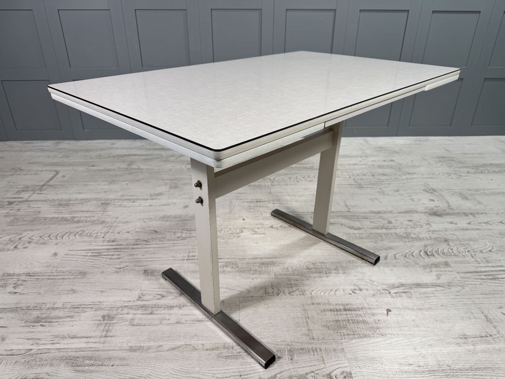 Трапезна маса, разтегателна- Formica от 70-те Г455