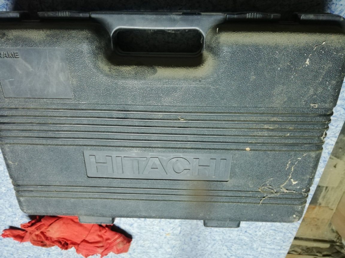 Винтоверт Hitachi DS 12DVF3