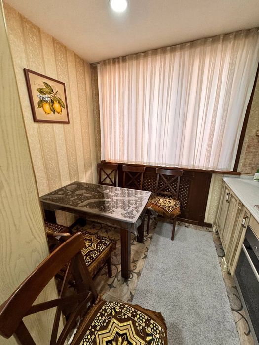 4 комнатная ЦУМ метро Космонавтов Дружба народов