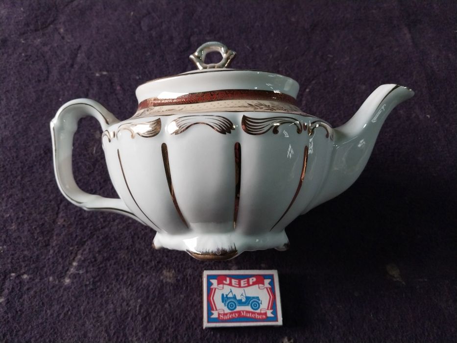 Чайники фарфор.Целые.СССР.