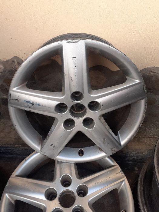 Set jante aliaj Audi pe 17 .stare buna