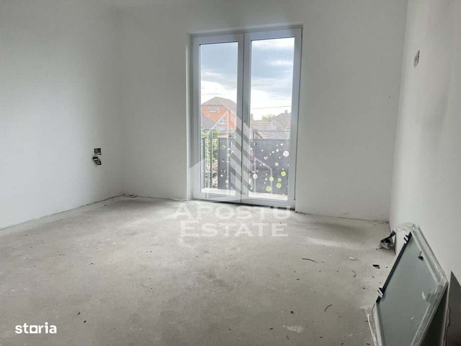 Apartament cu 2 camere, la etajul 1, loc de parcare, in Giarmata Vii