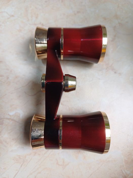 Binoclu teatru KONUS