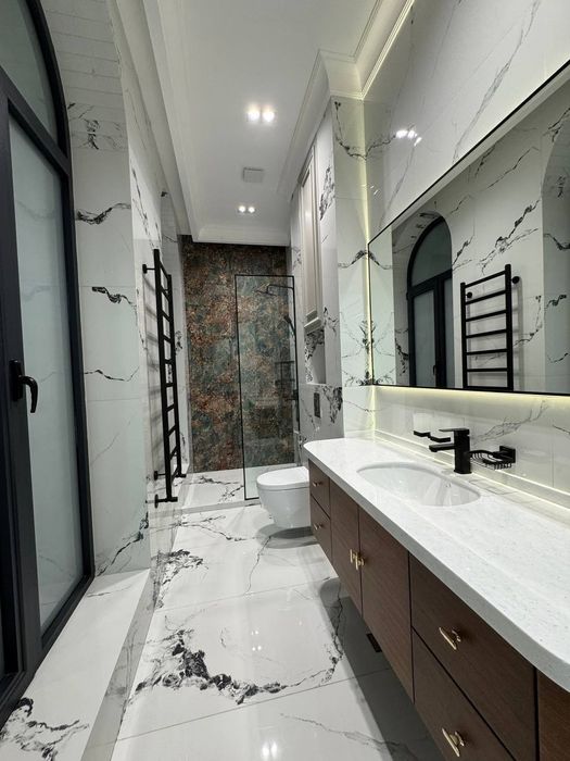 Продаётся ЕвроДом 6 комнат, ориентир: Саламатина, 3,91 соток 480 м²