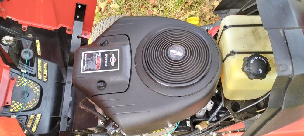 Tractoraș gazon 18cp