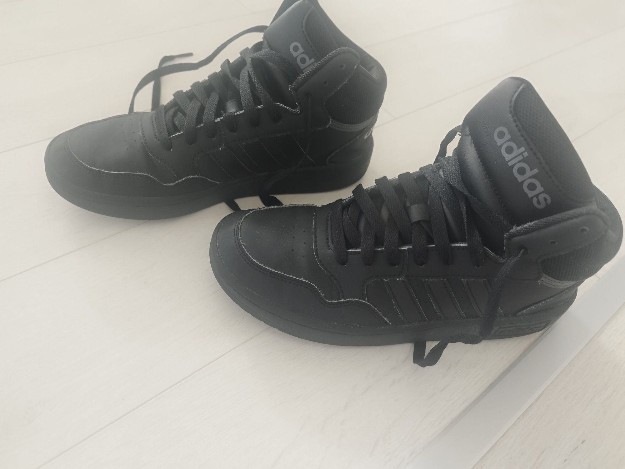 Кецове и стоножки Adidas номер  35 и  1/2
