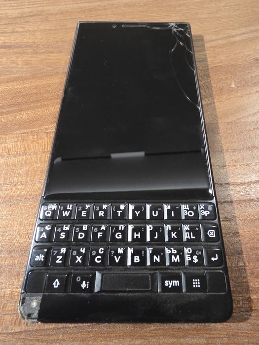 Телефон Blackberry Key2
