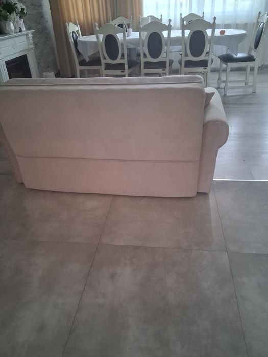 Canapea extensibila crem