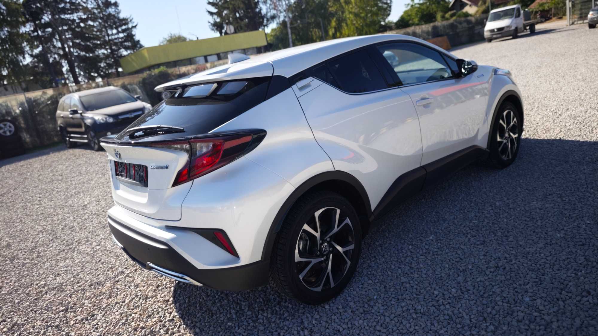 BATTERY LIFE450000km/Distronic/Следи Път и Знаци/Подгрев Toyota Ch-r