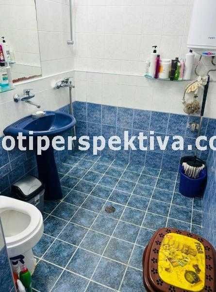 Продава се Тристаен апартамент в Пловдив, Кючук Париж - 72 кв.м за 1667 €/кв.м - Снимка #3