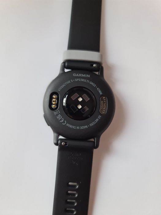 Garmin Vivoactive 5, 42 mm, Black, NOU!!!