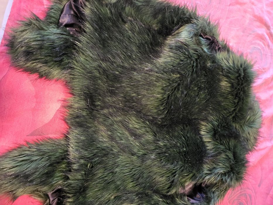 Зелено елече с дълъг косъм