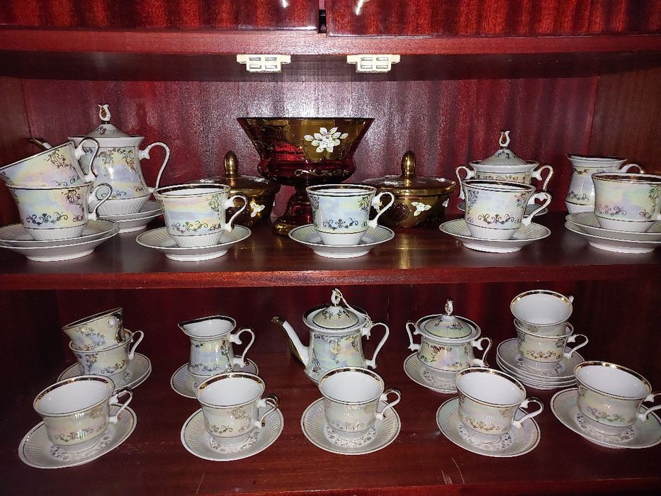 Chayniy servis sotiladi