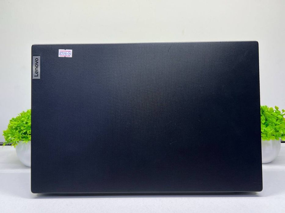 Lenovo V15 Ryzen 5-5