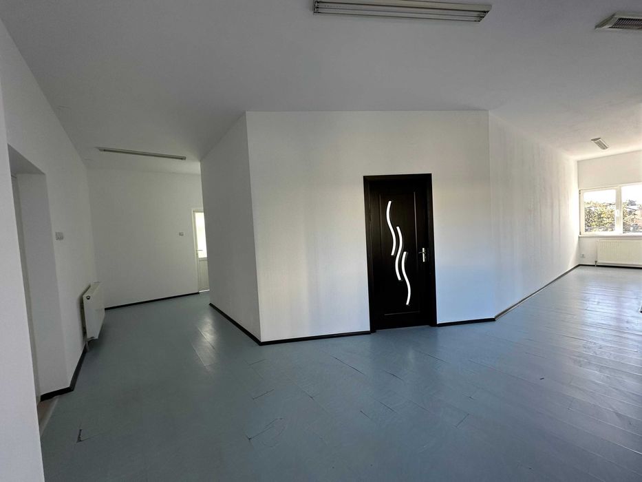 Inchiriez spatiu comercial stradal birouri - sector 1  Bucurestii Noi