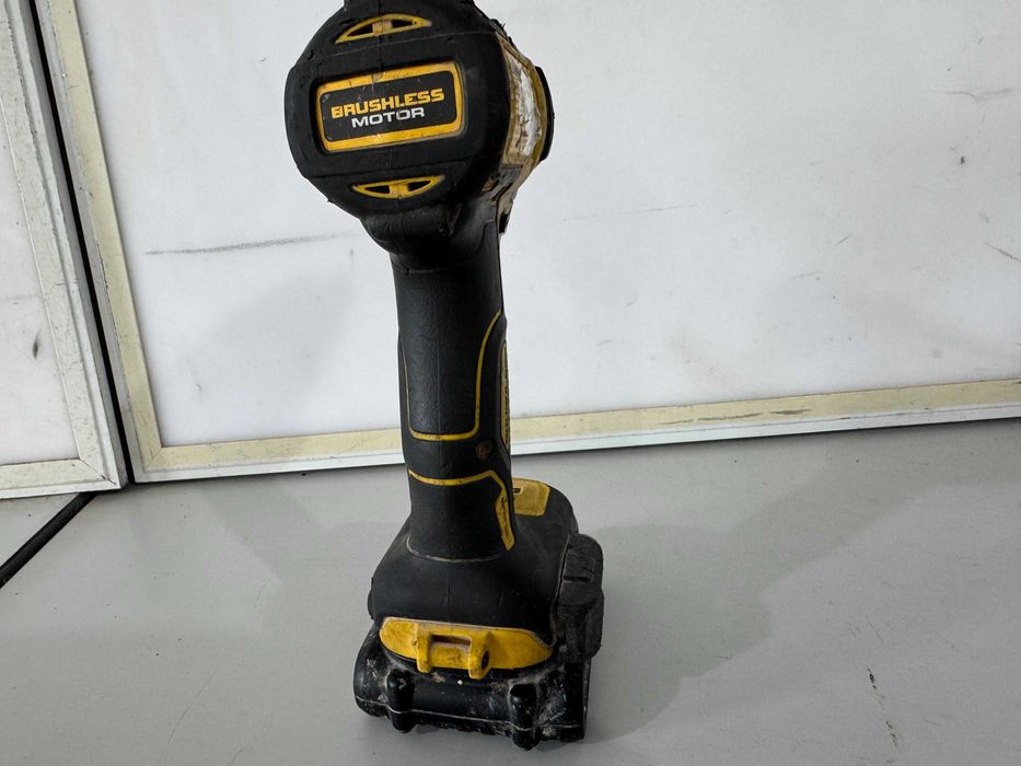 Импактор - Dewalt 18 V Li ion / BL