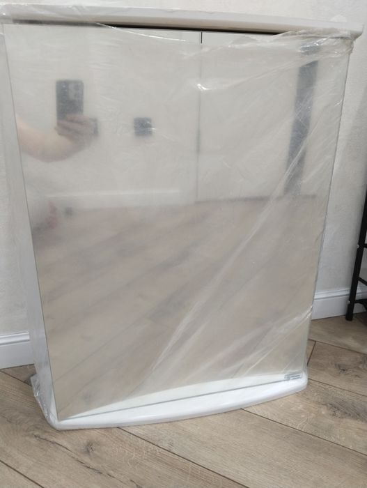 Шкаф зеркало новое