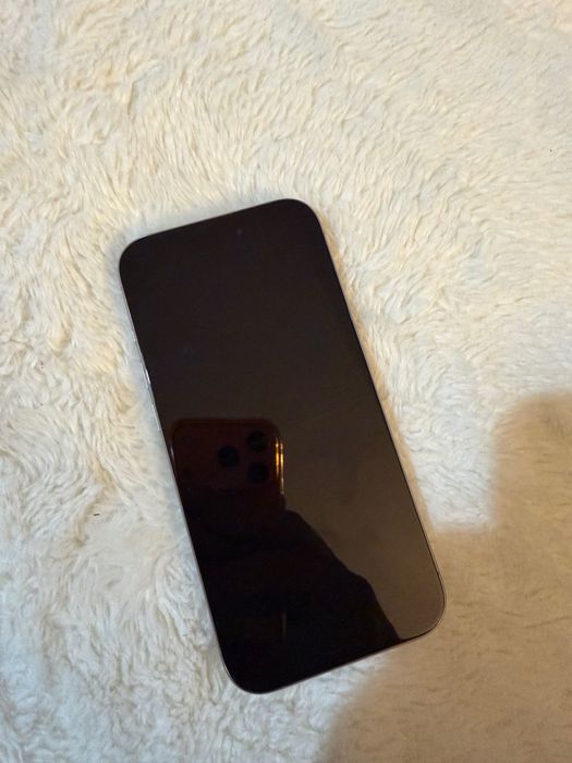 Iphone 15 Pro - 256 GB, 87% sănătate baterie.