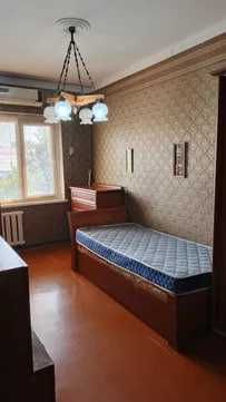 Продаётся квартира Юнусабад16 5 ком 3 этаж чистим ремонтом