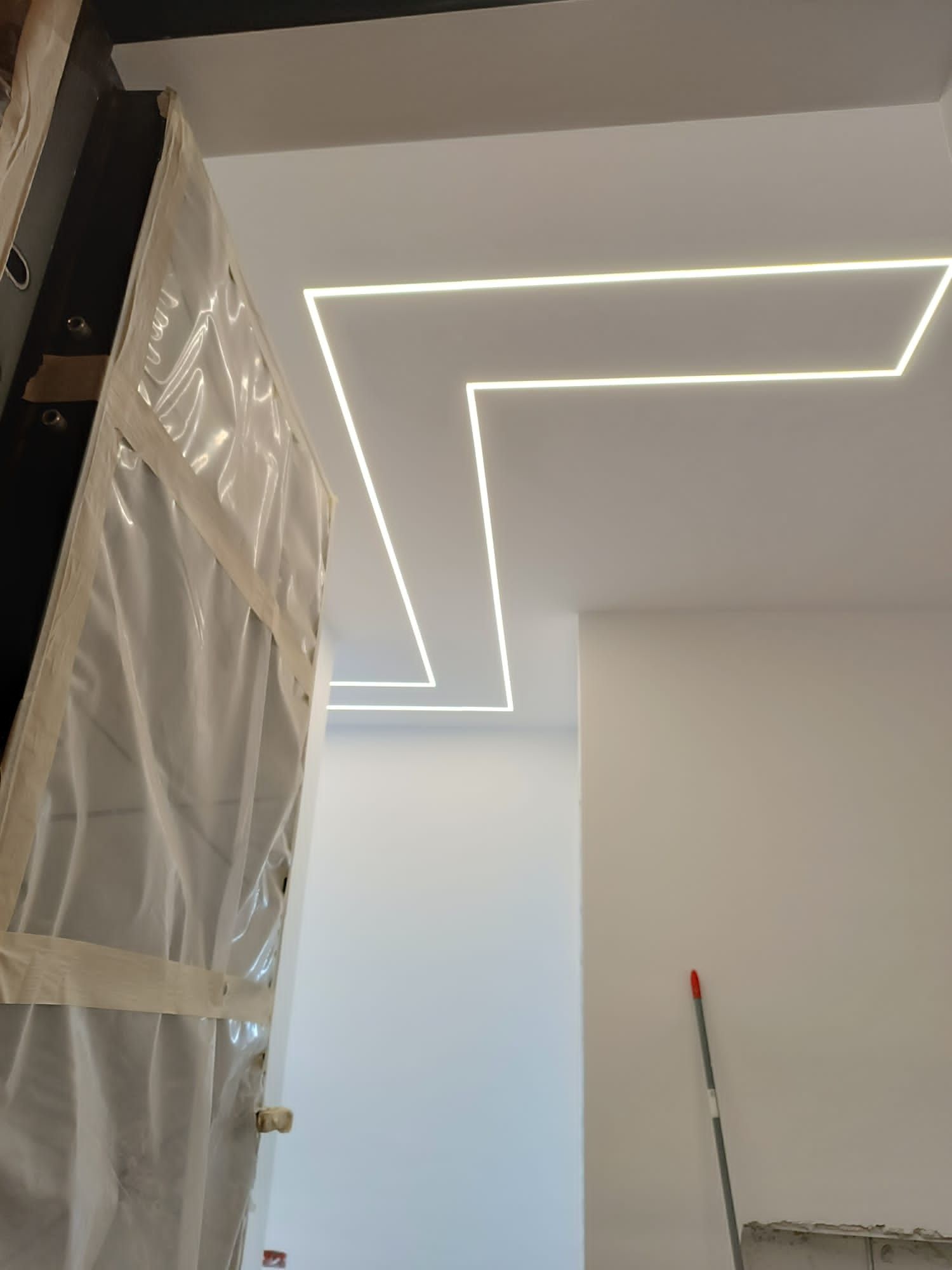 Montaj banda led, montaj lumini ambientale