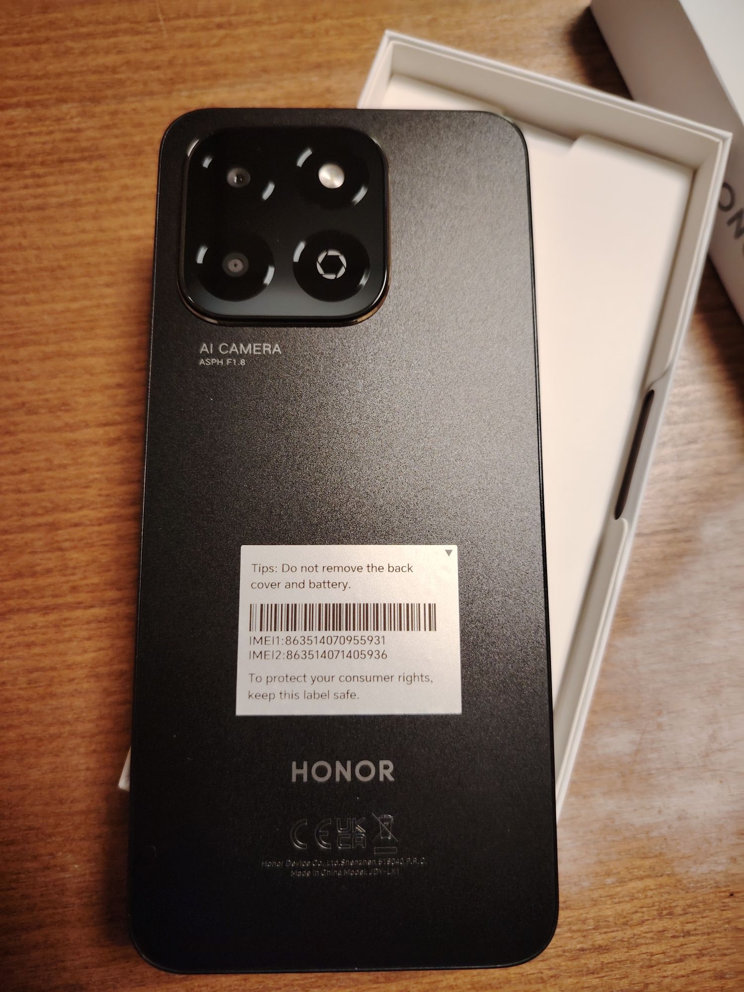 HonorX6b чисто нов