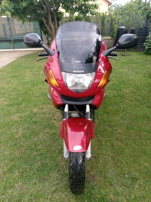 Honda deauville NT650