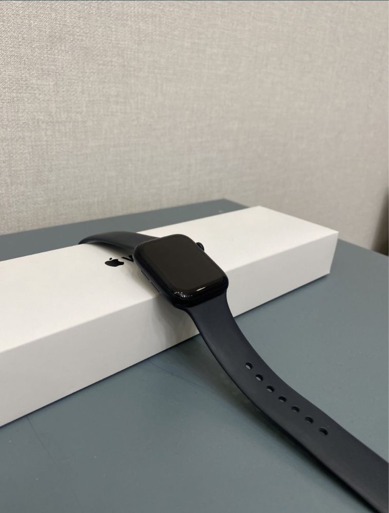 Apple Watch SE 2nd gen 44mm