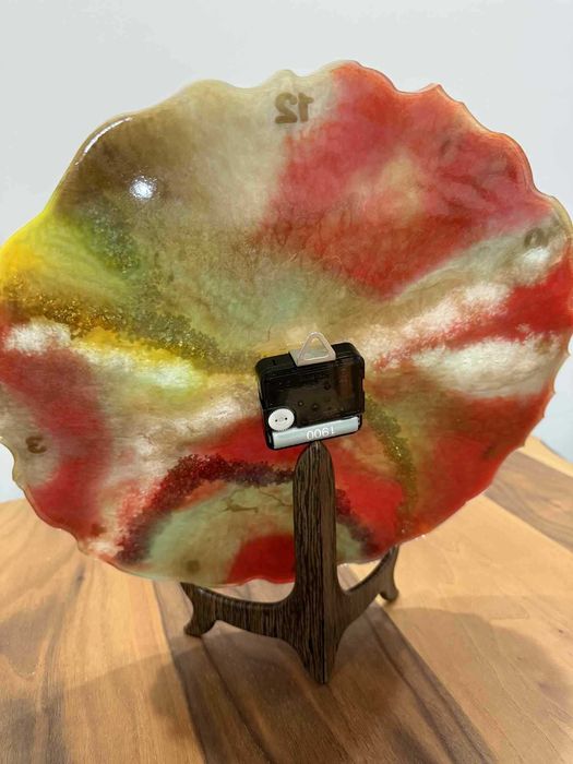 Голям дизайнерски, ръчно изработен часовник